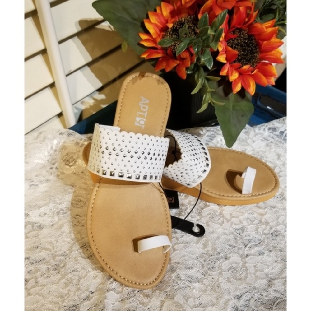 Apt. 9 Studded Toe Strap Wedge Slide On Sandal Women's 5 5.5 6 5-6 NWT